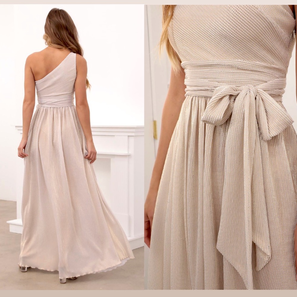 Formal Shimmer Gold maxi Dress - Size Small